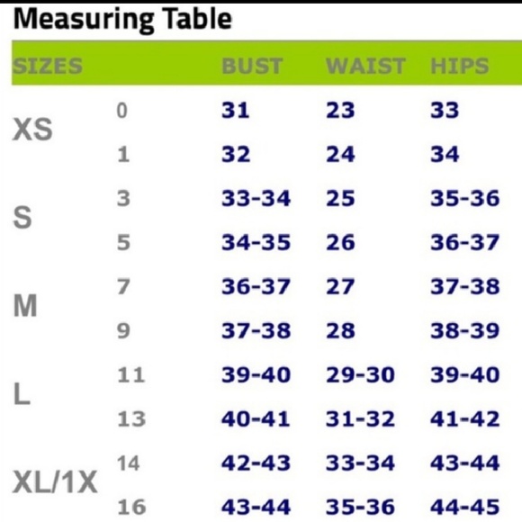 ✨New🌟 Cute Little Lined Black Dresss 🌟✨ - Picture 4 of 4